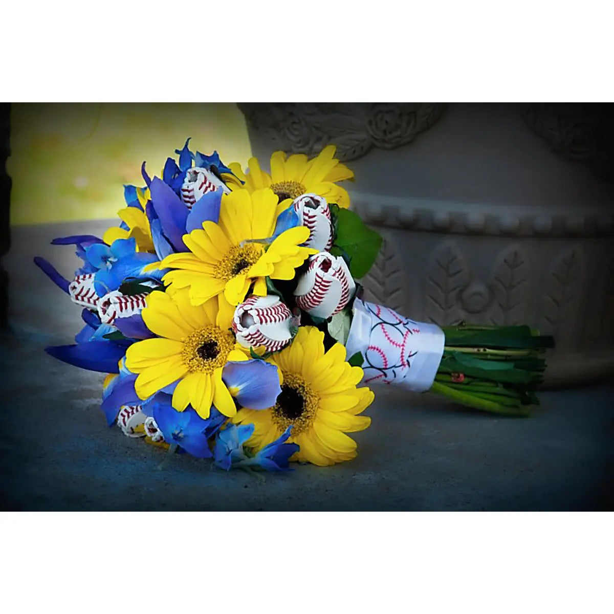 Baseball Rose Grand Slam Bouquet (12 Roses) Sports Roses